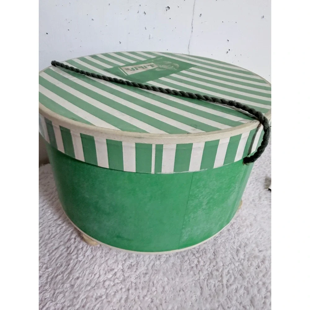 Vintage Jelleffs Washington DC Hat Box Green Striped Round Storage Case 12.5in